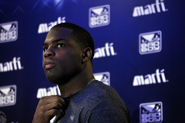 亚足联拒绝国安申请！球迷无缘亲见冠军奖杯，多位球员将告别工体